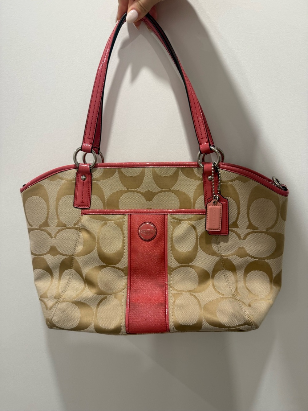 Vintage coach bag tote with pink/coral accents y2k classic C monogram pattern